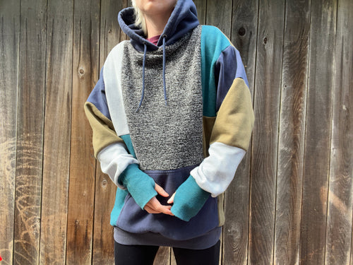 Static Character OC Hoodie M