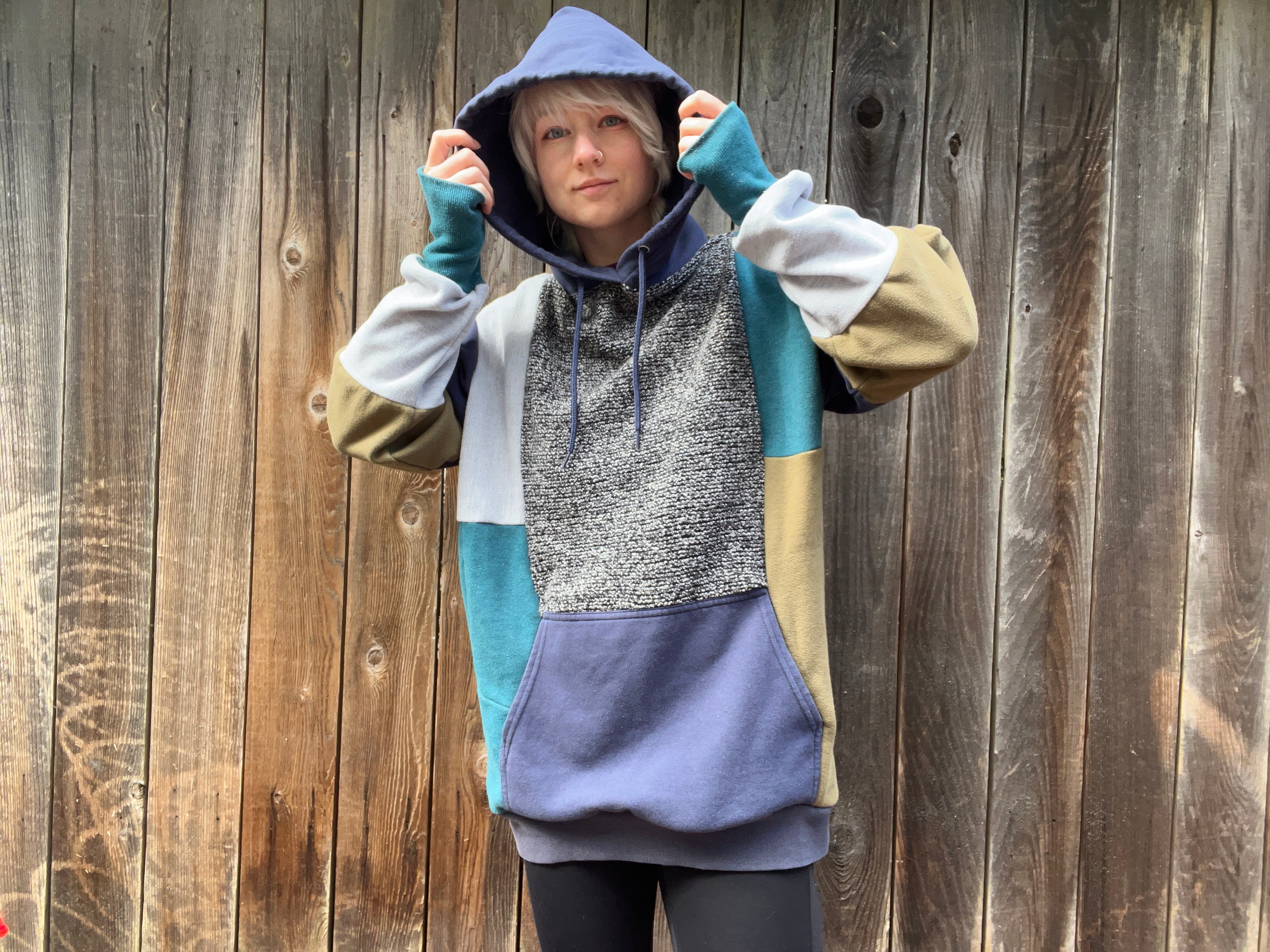Static Character OC Hoodie M